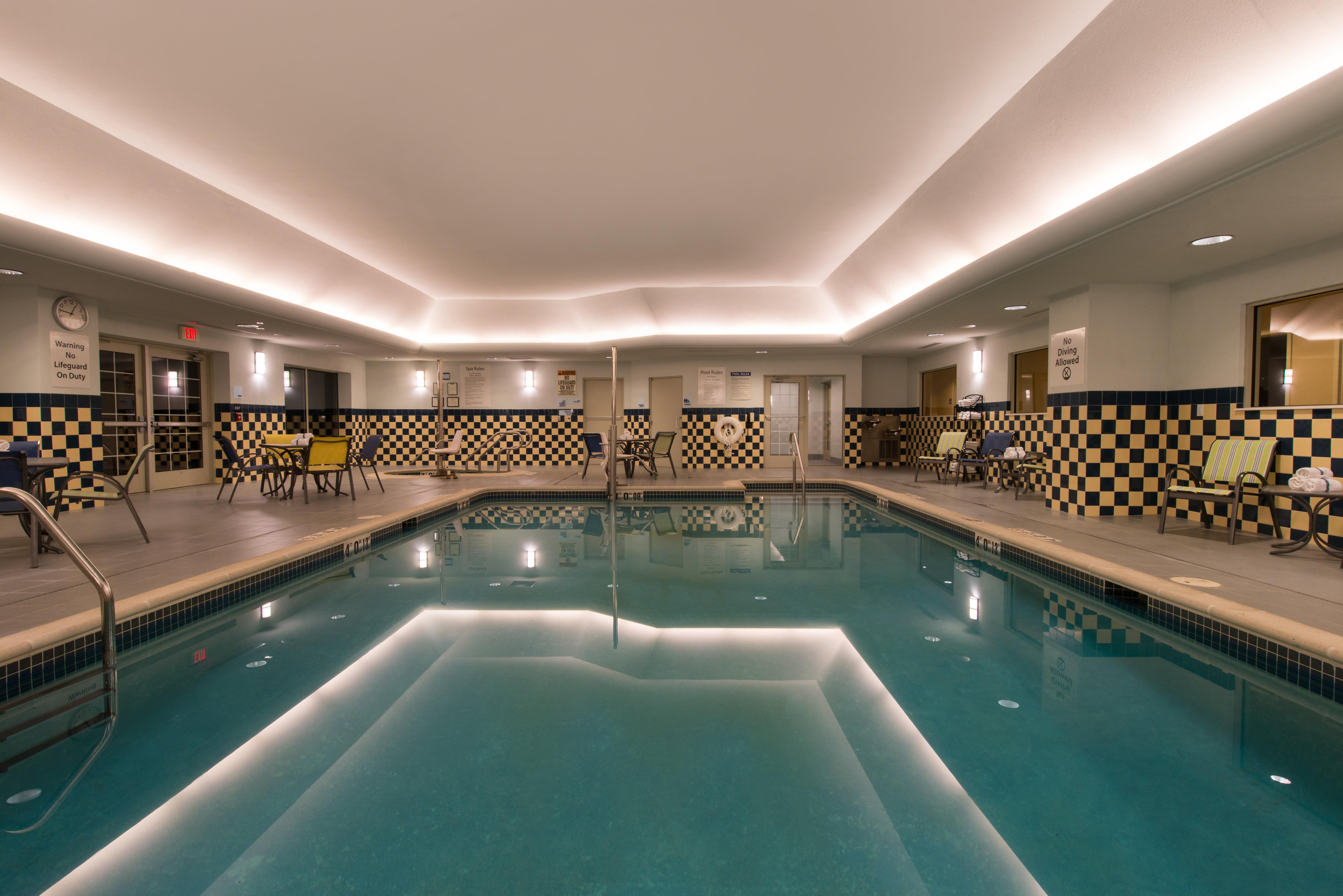 Holiday Inn Express And Suites Dickson City By Ihg Exteriör bild