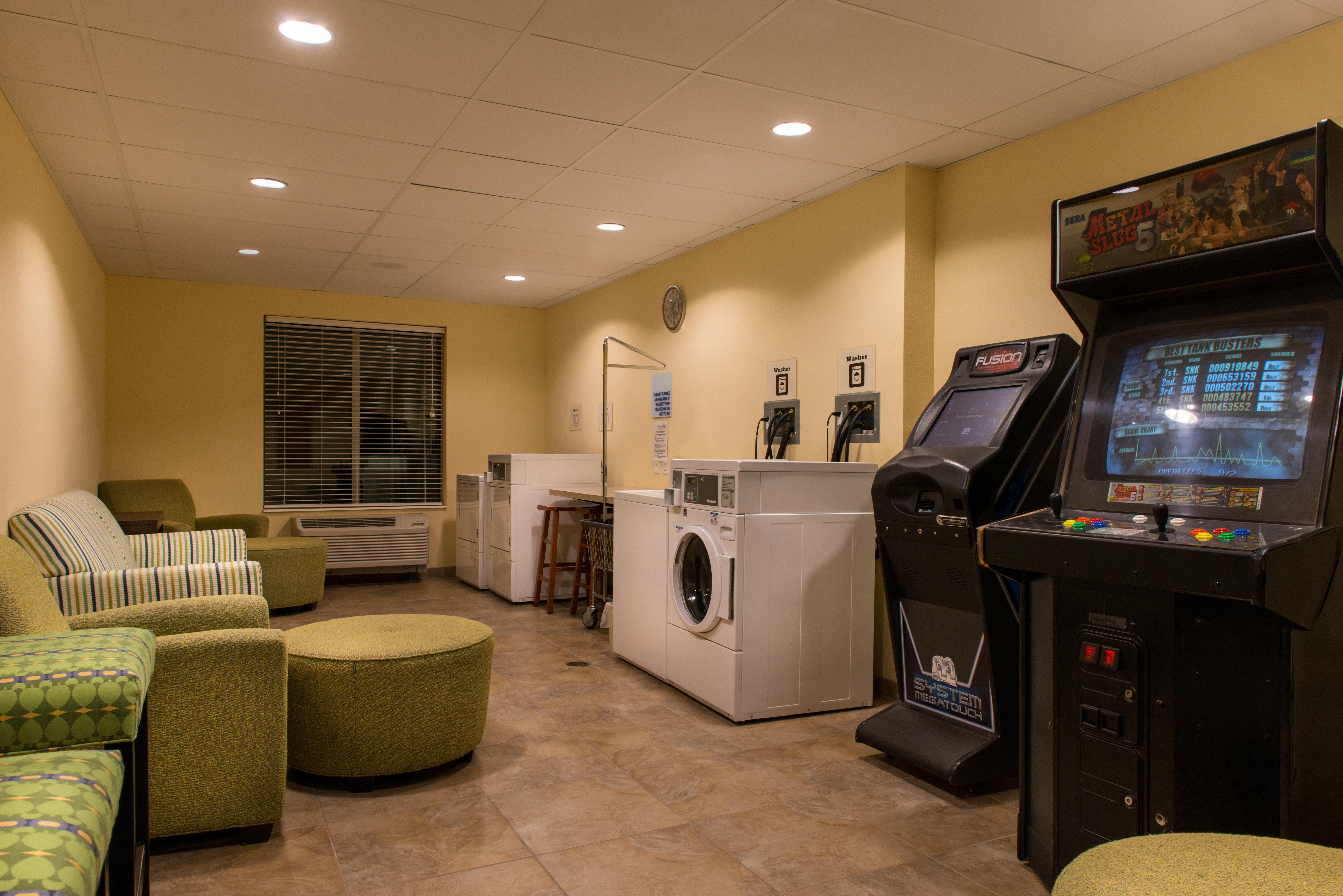 Holiday Inn Express And Suites Dickson City By Ihg Exteriör bild