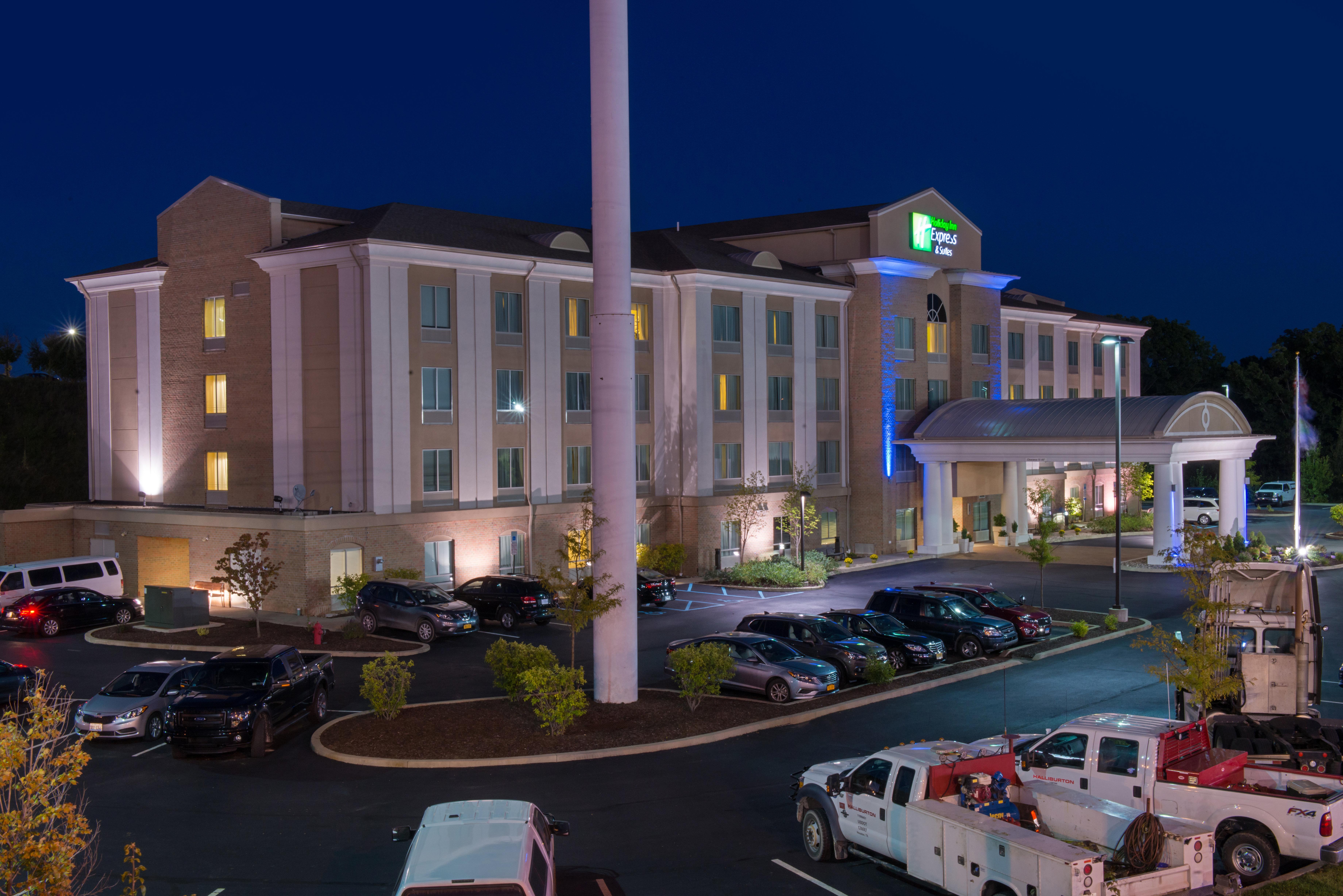 Holiday Inn Express And Suites Dickson City By Ihg Exteriör bild